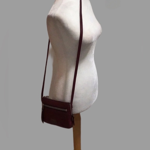 FOSSIL Issue No. 1954 Leather Crossbody, Boho, Oxblood Color, Key Dangler - Picture 9 of 10